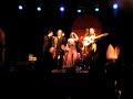 extrait de la soir�e de concerts du 30/05/2008.  ici, le groupe arbat, film� au milieu des spots et des cahots de la foule ...