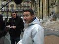 olivier besancenot et la lcr ont manifest�, le mardi 9 janvier 2007, contre l'absence de construction de logements sociaux � neuilly, ville dont nicolas sarkosy fut maire.