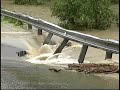 RT @maltewelding: RT @DougCoupland Non-Australian flood porn http://bit.ly/fj7gry wasser vs brücke