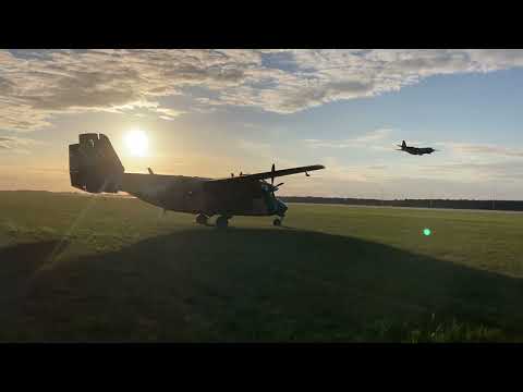 Trening Herculesa i Bryzy przed pokazami Antidotum w... :: reporter: Jarek AdamekLink do artykułu: https://elka.pl/content/view/110046/80/
