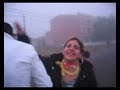 andando descalzo