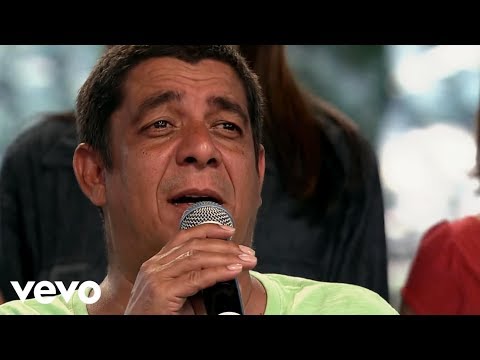 outdoor - Music video by Zeca Pagodinho performing Em Um Outdoor. (C) 2012 Universal Music Ltda.