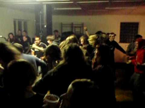 Video Jé jé jé - live ze 31.10.2008 Šmolovy