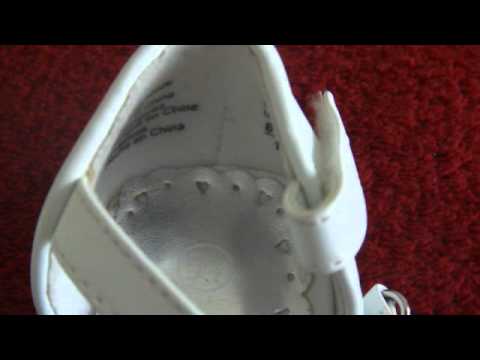 how to fit toddler shoes