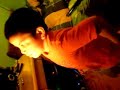 mi hermano obedeciendo a la morza!!
