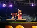 a interpreta��o pungente de regina carter no violino para o cl�ssico, durante o festival de jazze blues de rio das ostras