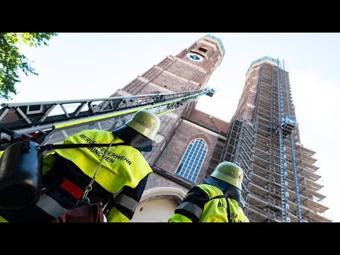 Feuerschutz: Ernstfall-Probe in der Mnchner Frauenkirc ...