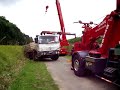 CAMION DANS FOSSE CAMION DANS FOSSE