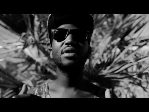 LV feat Okmalumkoolkat Spitting Cobra (Hyperdub 2012)