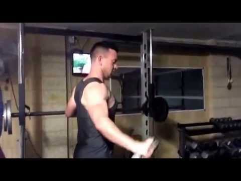 how to isolate shoulder muscles