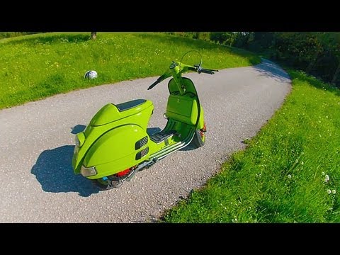 vespa tuning - Meine 125er Vespa! Kleine Fahrt bevor der große Umbau auf Quattrini kommt! Fahrer: Stefan Kamera/Schnitt: Stefan Musik: The Glitch Mob - We Can Make The Worl...