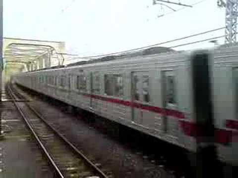 東武鉄道 30000系 通過