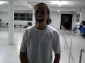 Debby \"cantando\"