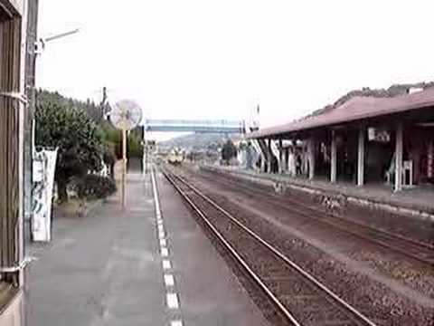 ワンマン列車到着