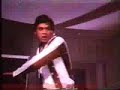 Hilarious Indian movie fight scene / La gran pelea final