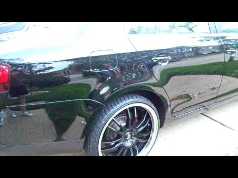 It has 6000k Xenon headlights, and i just added 20 inch rims to it that It has 6000k Xenon headlights, and i just added 20 inch rims to it that