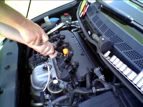 How to change the spark plugs in an 8th generation Honda Civic