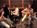 la scorsa estate ho avuto la fortuna di ascoltare, accompagnato da Fabrizio Bosso alla tromba e Luca Mannutza al piano, Filippo Tirincanti (molto vicino alle sonorità di Sananda Maitreya, con cui ha collaborato) http://www.youtube.com/watch?v=JkLdl-ksTfU&feature=related