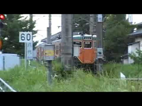 八代踏切そばで撮る113系5300番台