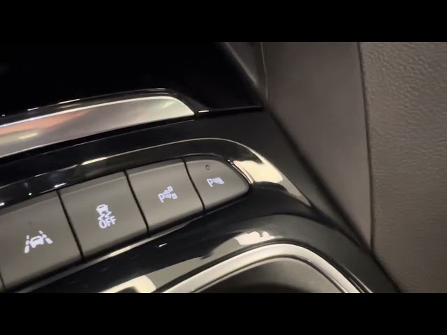 2021 Buick Envision Avenir TECHNOLOGY PACKAGE II, PANORAMIC M... dans Autos et camions  à Lethbridge