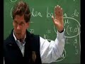 Barton Zwiebach respondiendo algunas preguntas en clase