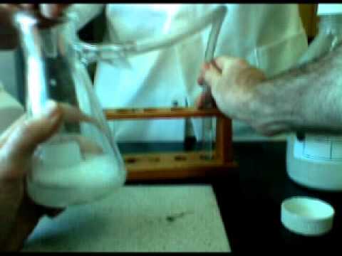 how to react sodium carbonate with water