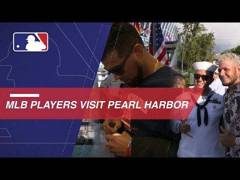 Video: MLB players visit Pearl Harbor before Japan Series