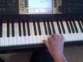 videos de Oriental sounding scales on the piano