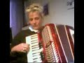 selina  op accordeon
