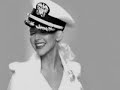 Christina Aguilera vs The Andrews Sisters