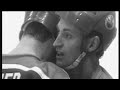 This is a video about how people reacted when Gretsky got traded to LA!