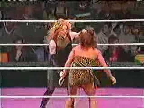 Jungle Grrrl vs. Jane Blond from WOW #20