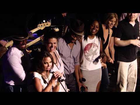 A BroaderWay Karaoke Night - Idina Menzel - Seasons of Love