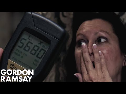 DISGUSTING Hygiene Makes Gordon Pull the Fire Alarm | Hotel Hell