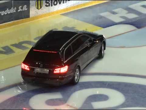 Intermission + Mercedes = Fail.
