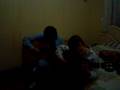 videos de kevin y su amigo tocando la guitarra