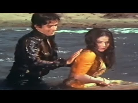 Rakhi | Bathing with Shashi Kapoor | Jaanwar Aur Insaan | Masala4u's