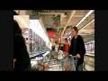videos de Whirl-Mart at Salzburg/Austria/EUropar$ - BUY NOTHING DAY 29.11.2008  (πARTé ^Fnord^clip)