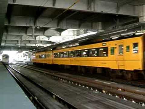 キハ１８３系１０００番台 （４両）（81D）　特急　ゆふＤＸ １号 【博多駅】