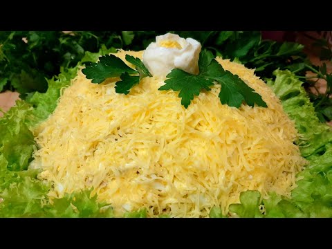 Слоеный Салат с курицей "Гости на пороге". Рецепт салата с курицей (куриным филе) и грибами