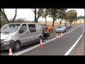 Zderzenie fiata z oplem na DK12 w Kurowicach :: Wystarczyła chwila nieuwagi i dziś przed godziną 15 doszło do wypadku. Na drodze krajowej nr 12 fiat tipo wjechał w tył opla vivaro.
Oba auta jechały od strony Głogowa w kierunku Nielubi. Opel przyhamował chcąc skręcić w lewo do Kurowic. Kobieta kierująca fiatem tipo uderzyła w tył dostawczego auta. - 34-latka z fiata pozostaje na obserwacji na oddziale chirurgicznym głogowskiego szpitala. Kierującemu oplem i pasażerowi fiata nic się nie stało. Po badaniach zostali zwolnieni do domów ? powiedział sierżant Grzegorz Paterek z głogowskiej drogówki.
Na miejscu swoje czynności wykonała grupa dochodzeniowo-śledcza. Wstępne czynności wskazują, że winną zdarzenia jest kobieta kierująca fiatem. Obaj kierowcy byli trzeźwi.