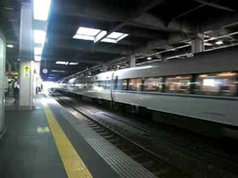 特急サンダーバード　金沢駅発車