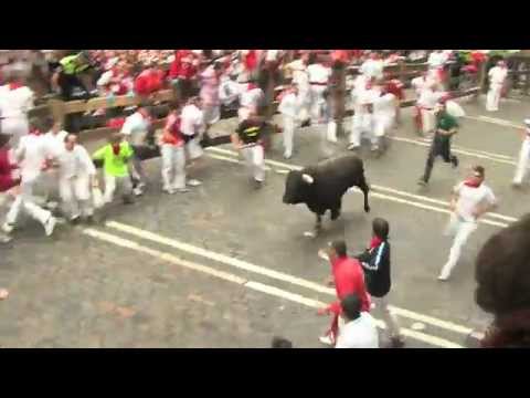 La curva de la muerte en los Sanfermines de Pamplona 2012