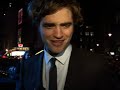 Twilight premiere fans scream for Robert Pattinson Twilight premiere fans scream for Robert Pattinson