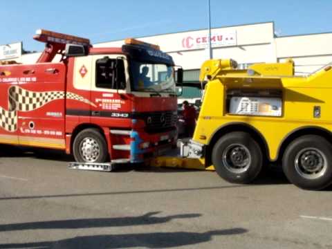 Omar's - Haciendo una visita a nuestro amigo Rubén, de Gruas Serrano (Zaragoza) decidimos probar las palas con su remolcador. El resultado sorprendente...