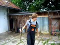 norweger mit ner mistgabel aus ner h�tte