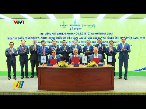 Petrovietnam ký kết và trao các văn kiện Dự án phát triển mỏ Nam Du và mỏ U Minh