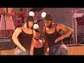 Galumpha and Jablkon performing \"Velcro\" Galumpha and Jablkon performing \"Velcro\"