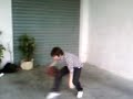 tenta di schiacciare... ma... tenta di schiacciare... ma...