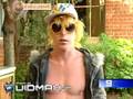 videos de Party boy has an enormous party that ends in riot-Parody